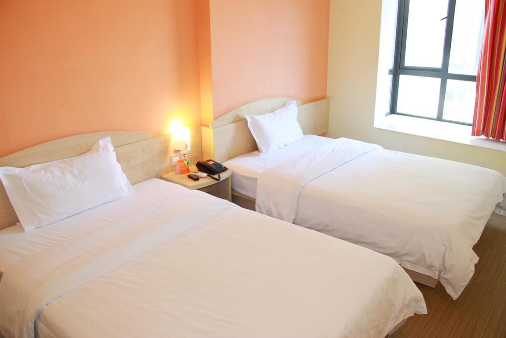 7Days Inn Heyuan Cultrual Palace Renren Le Buitenkant foto